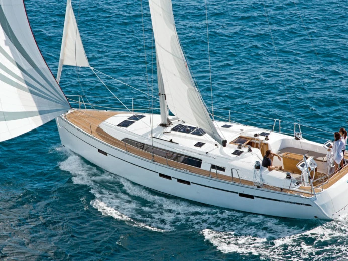 Bavaria Bavaria 46 Cruiser między profesjonalistami a osobami prywatnymi w Porto Cecina