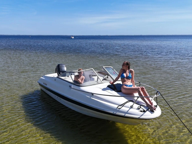 Wynajem w Biscarrosse- Bayliner Bayliner 1802 Capri Cuddy na SamBoat