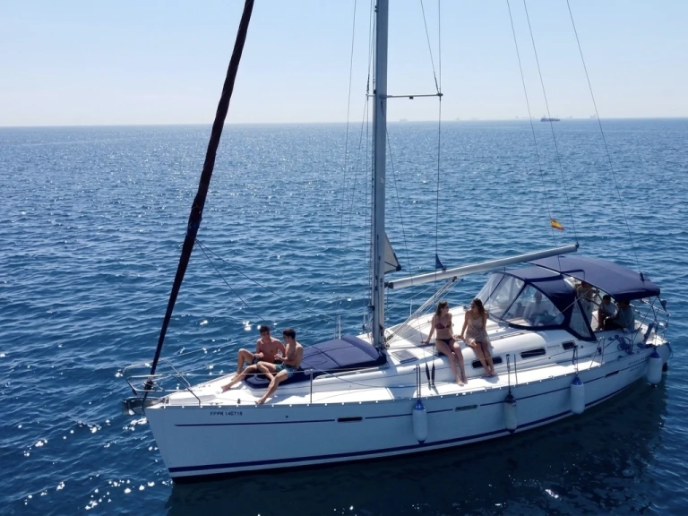 Wynajmij Bénéteau Oceanis 393 Clipper w Barcelona