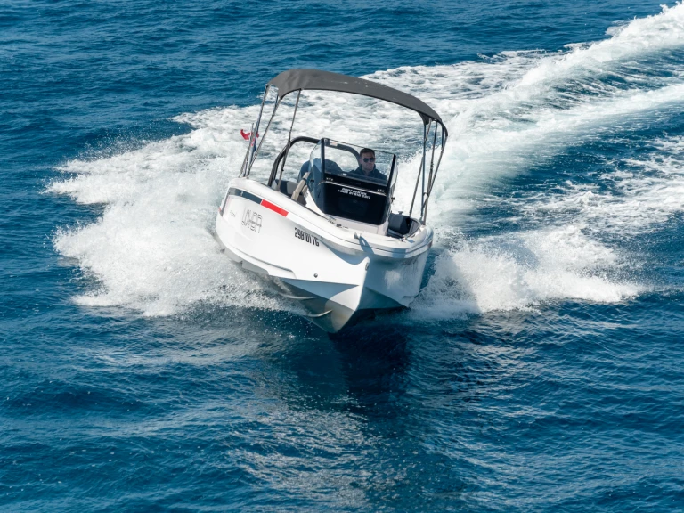 Wynajmij Axopar 22 Spyder w Trogir