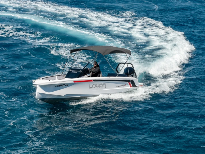 Wynajem łodzi Split tanio 22 Spyder