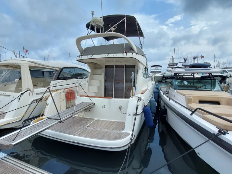 Wynajem w Vieux Port de Cannes- Jeanneau Prestige 36 Fly na SamBoat