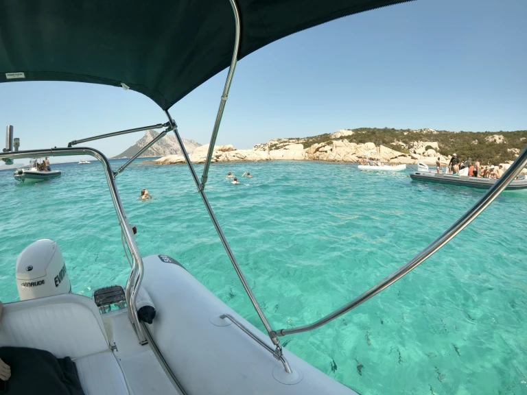 Wynajem Motorówka w Porto San Paolo - Quicksilver Activ 595 Cruiser