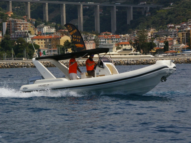 Nautica Led Nautica Led 680 między profesjonalistami a osobami prywatnymi w Sanremo