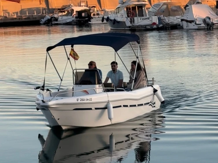 Motorówka do wynajmu w Puerto Banús w najlepszej cenie