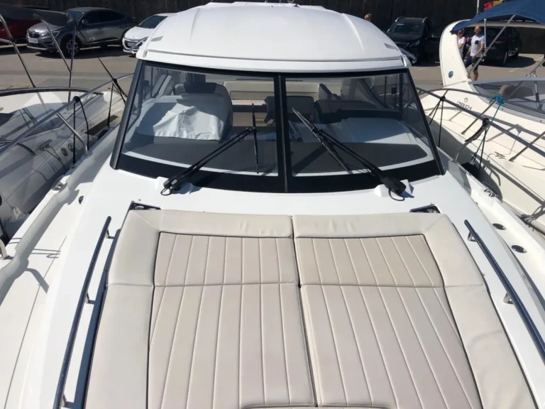 Wynajmij Jeanneau Leader 36 w Sainte-Maxime