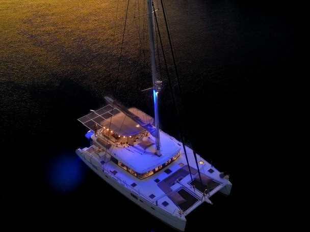 Wynajmij Leopard Leopard 47 w Staniel Cay