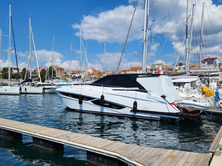 Wynajem łodzi Sibenik tanio Parana 38