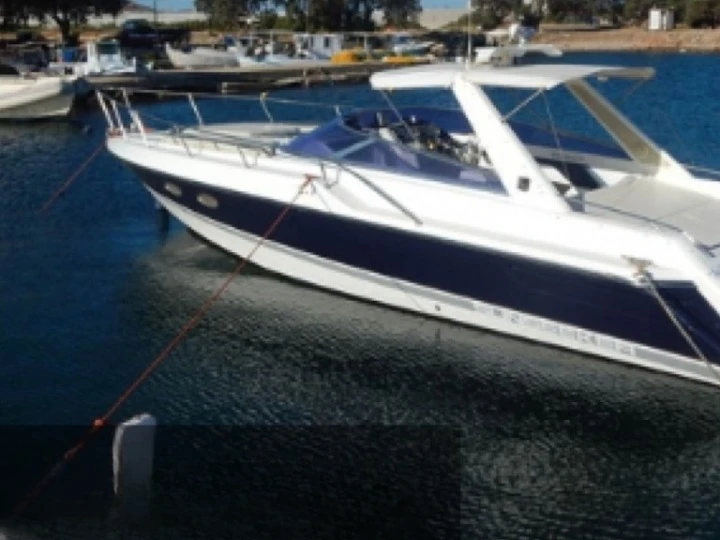 Wynajem Motorówka Sunseeker z patentem 
