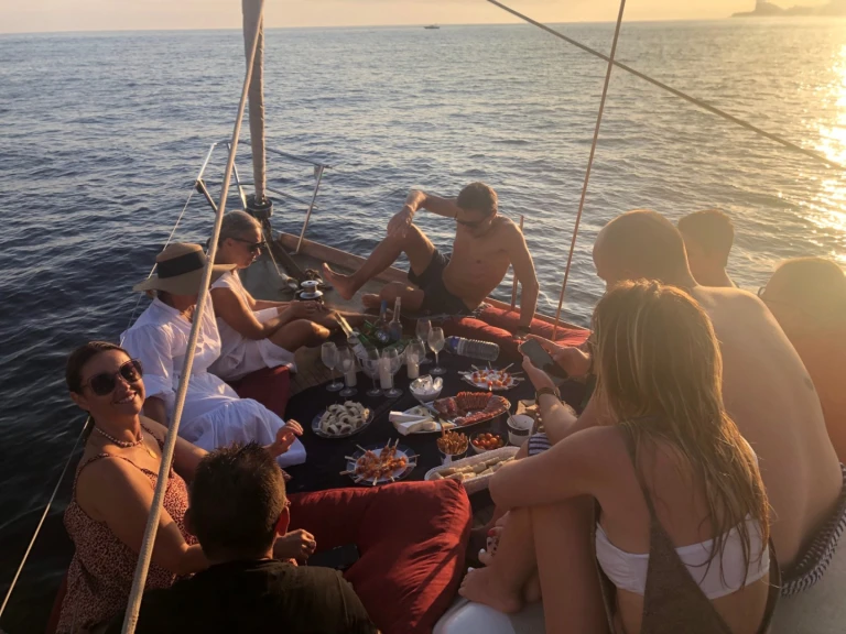 Żaglowiec do wynajmu w Saint-Cyr-sur-Mer w najlepszej cenie