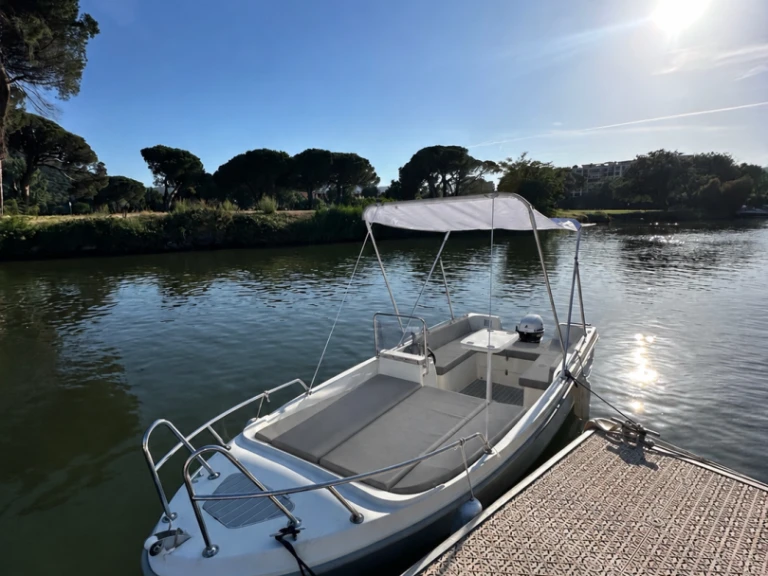 Wynajem łodzi Selva Selva T 4.8 w Mandelieu-la-Napoule na SamBoat 