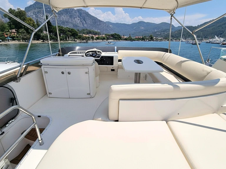 Wynajmij Princess Princess 54 w Golfe-Juan