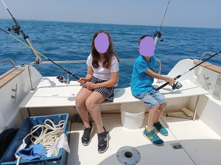 Wynajmij Jeanneau Merry Fisher 650 w Francja