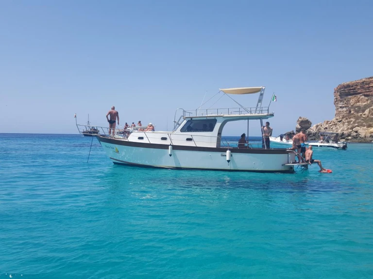 Motorówka do wynajmu w Lampedusa w najlepszej cenie
