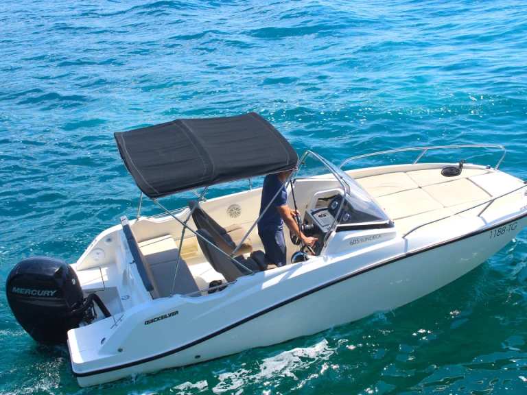 Quicksilver Quicksilver 605 Sundeck między profesjonalistami a osobami prywatnymi w Cannes