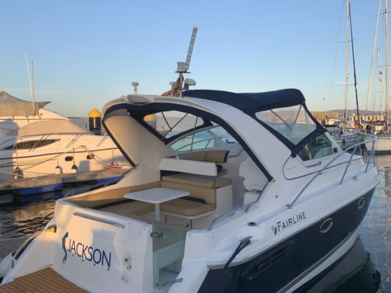 Wynajem Motorówka Fairline z patentem 