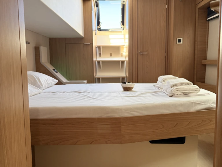 Wynajem w Lavrio- Bali Bali 4.8 (4 cab +1) na SamBoat
