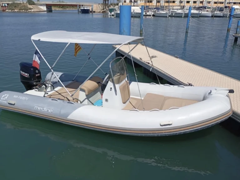 Wynajem Łódż półsztywna w Antibes - Zodiac Medline 580