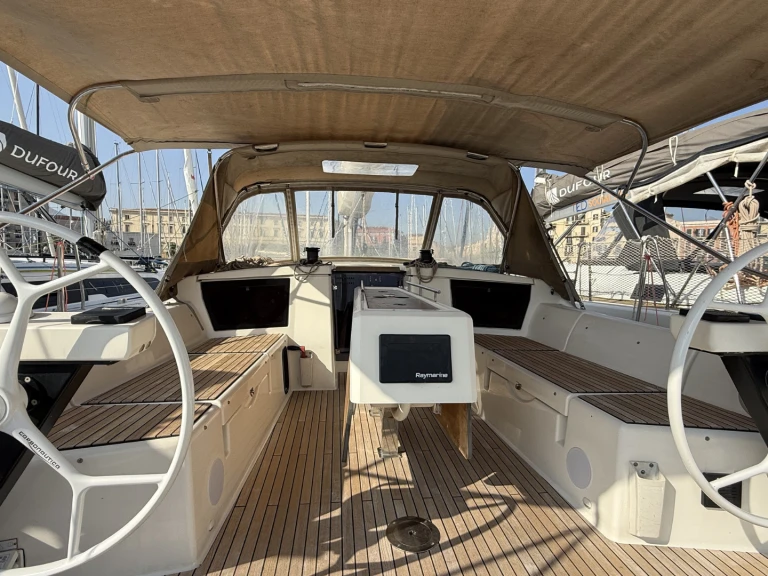 Wynajmij Dufour Dufour 430 Grand Large w Procida