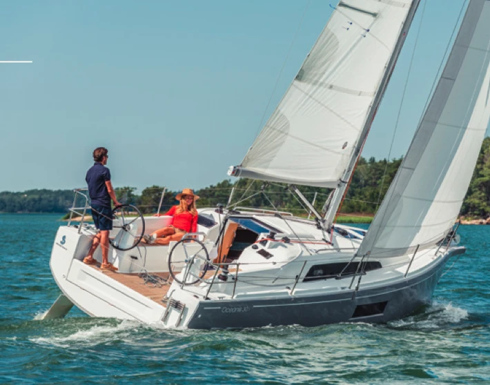 Bénéteau Oceanis 30.1 między profesjonalistami a osobami prywatnymi w Port de Trébeurden