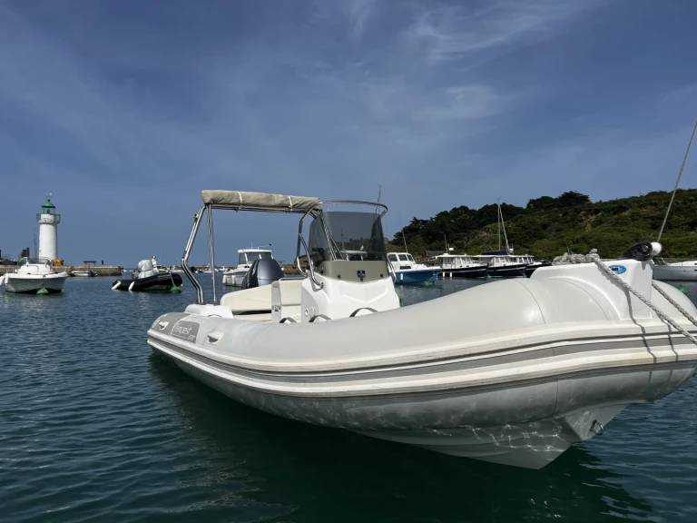 Wynajem łodzi Capelli Tempest 570 w Sauzon na SamBoat 