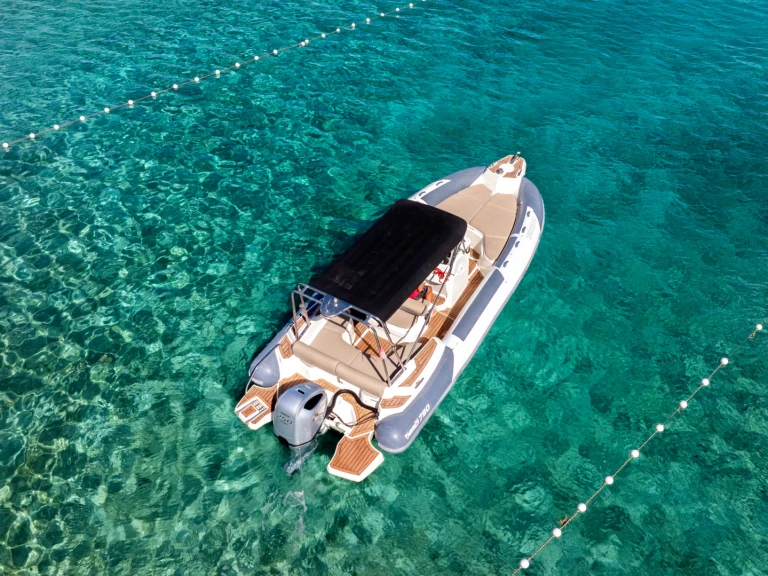 Wynajem w Hvar- Marlin Boat 790 Pro Dynamic na SamBoat