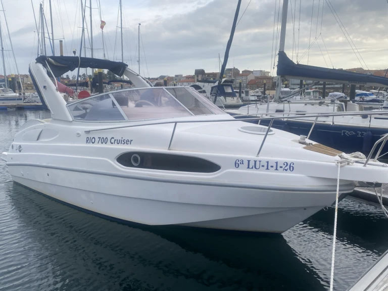 Wynajmij Rio Rio 700 Cruiser w A Pobra do Caramiñal