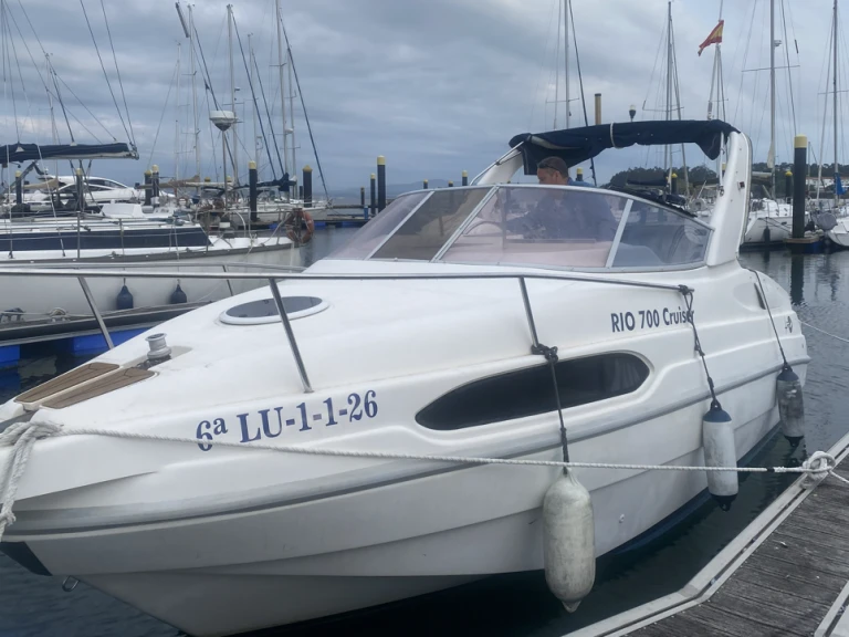 Wynajem łodzi A Pobra do Caramiñal tanio Rio 700 Cruiser