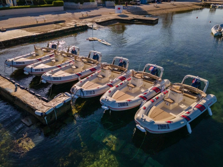 Wynajem łodzi barracuda 530 Barracuda 530 w Vir na SamBoat 