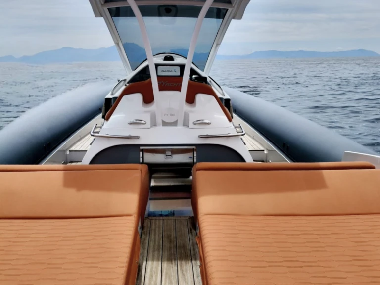Wynajmij Łódż półsztywna z lub bez skippera Panamera Yacht w Neapol