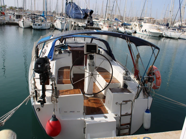 Wynajem łodzi Torrevieja tanio 370e 
