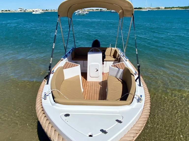 Wynajem łodzi Sylver Yacht SYLVER YACHT w Port-Camargue na SamBoat 
