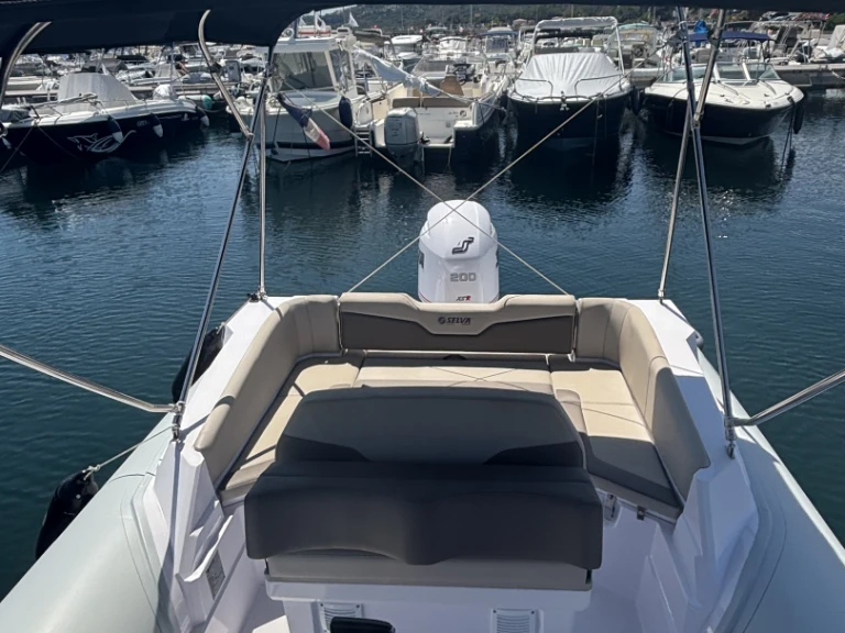 Wynajem łodzi Selva Selva D700 w Les Issambres na SamBoat 