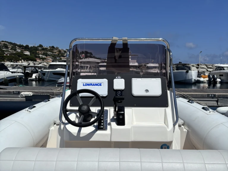 Wynajem w Les Issambres- Marlin Boat 790 Pro Dynamic na SamBoat