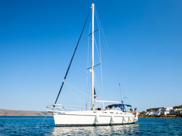 Ocean Yachts Ocean Star 51.2 między profesjonalistami a osobami prywatnymi w Limáni Lavríou