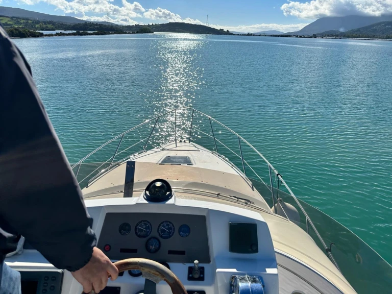 Wynajmij Luksusowy jacht z lub bez skippera Sealine w Pefkochóri