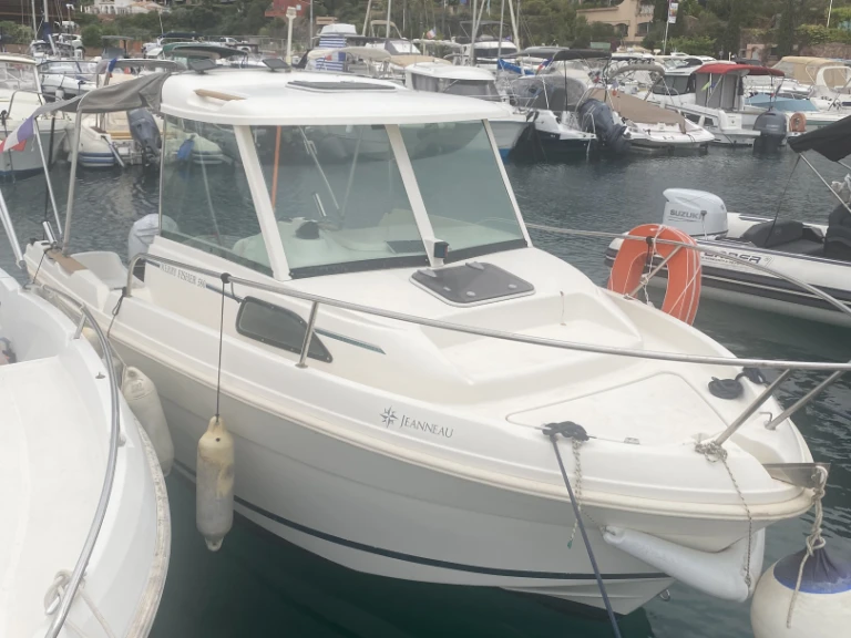 Wynajmij Motorówka z lub bez skippera Jeanneau w Théoule-sur-Mer