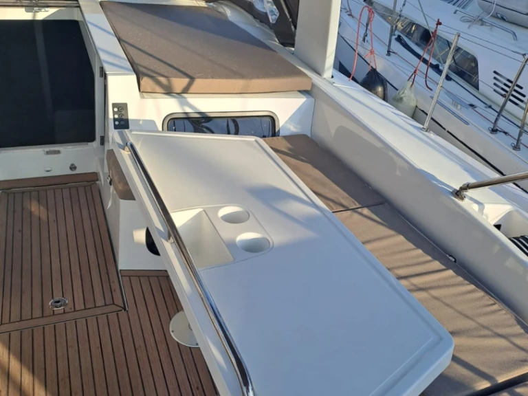 Wynajem łodzi Bénéteau Oceanis 52 - 6 cab. w Alimos na SamBoat 
