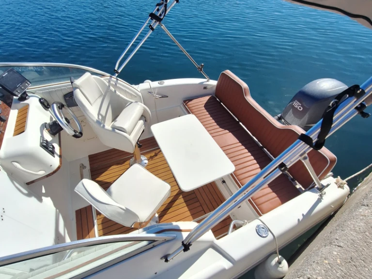 Wynajmij Sessa Marine Oyster 20 w Marsylia