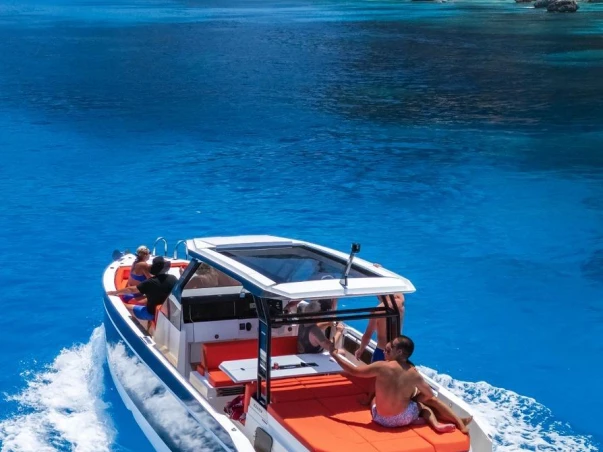 Wynajem Motorówka w Cala Gonone - De Antonio Yacht D29 De Antonio Yacht D29