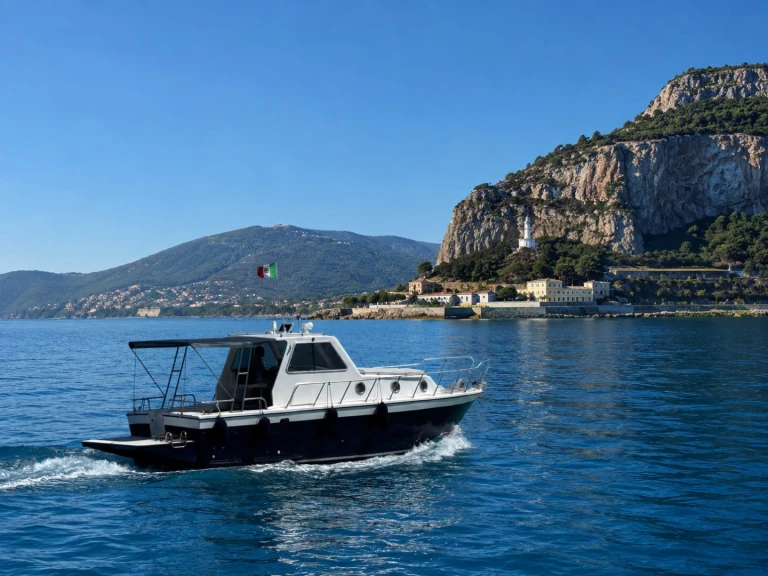 Wynajmij aztec Crestline w Cefalù