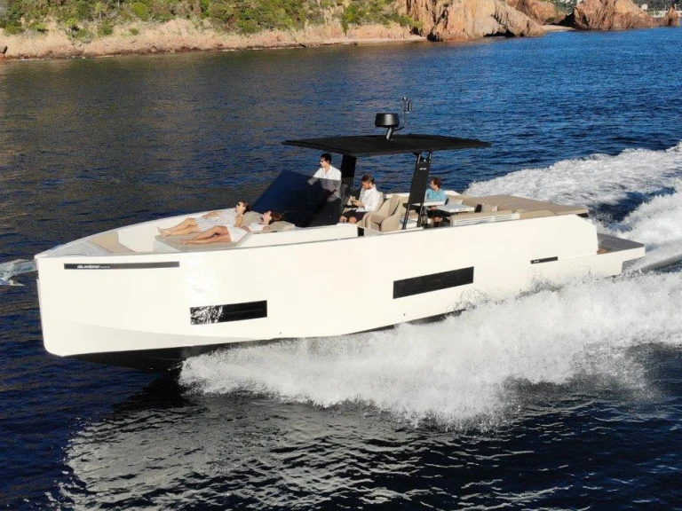 DE ANTONIO Yachts D42 Open  między profesjonalistami a osobami prywatnymi w Palma de Mallorca