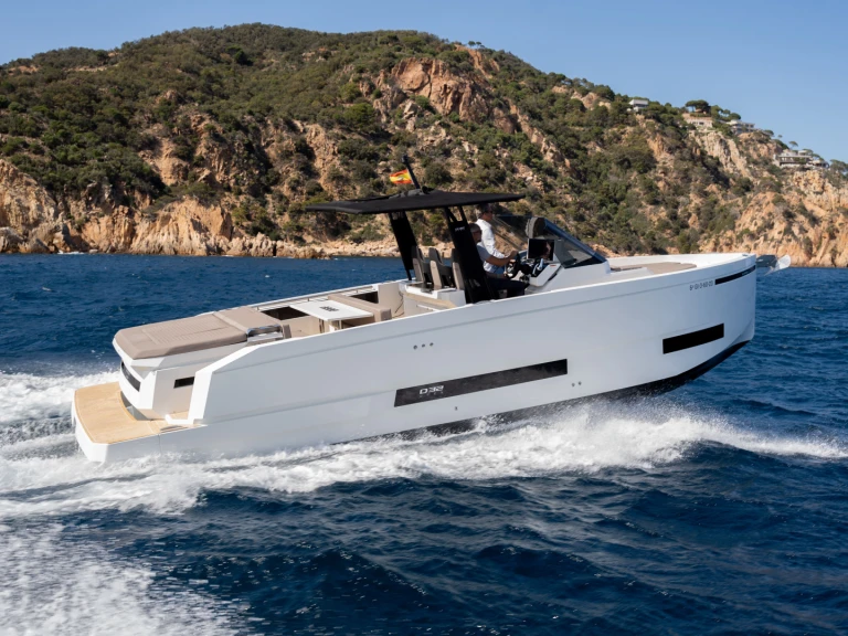 DE ANTONIO Yachts D32 Open  między profesjonalistami a osobami prywatnymi w Palma de Mallorca