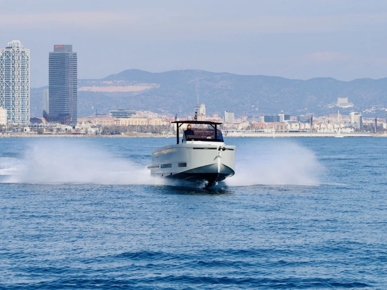 Wynajmij Motorówka z lub bez skippera DE ANTONIO Yachts w Palma de Mallorca