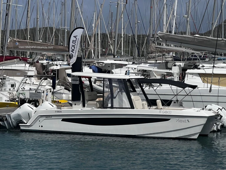 Wynajmij Aquila 28 Molokai w Le Marin