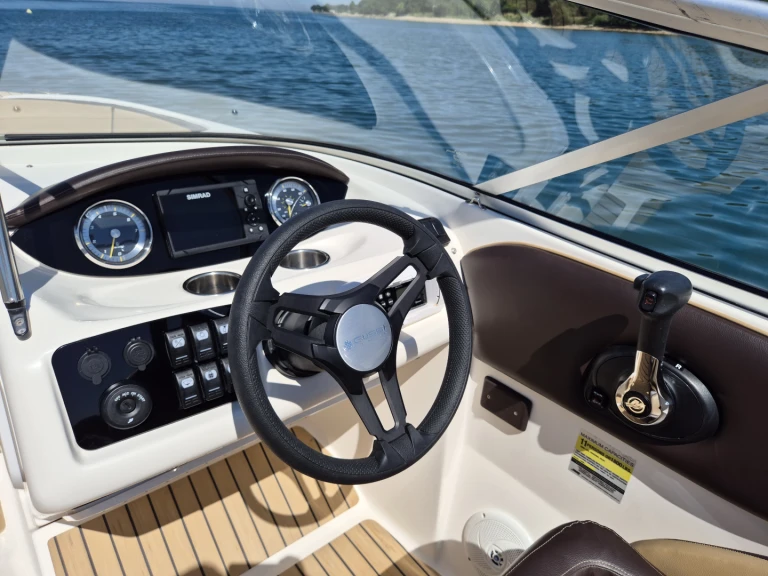 Wynajmij Bayliner Bayliner 249 SD w Porec