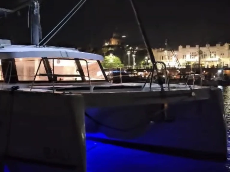 Wynajem łodzi Rimini tanio Bali Catspace MY