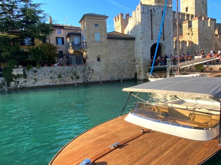 Wynajem w Sirmione- Ilver JUNIOR 22 na SamBoat