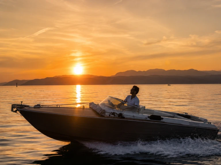 Wynajem Motorówka w Sirmione - Ilver JUNIOR 22