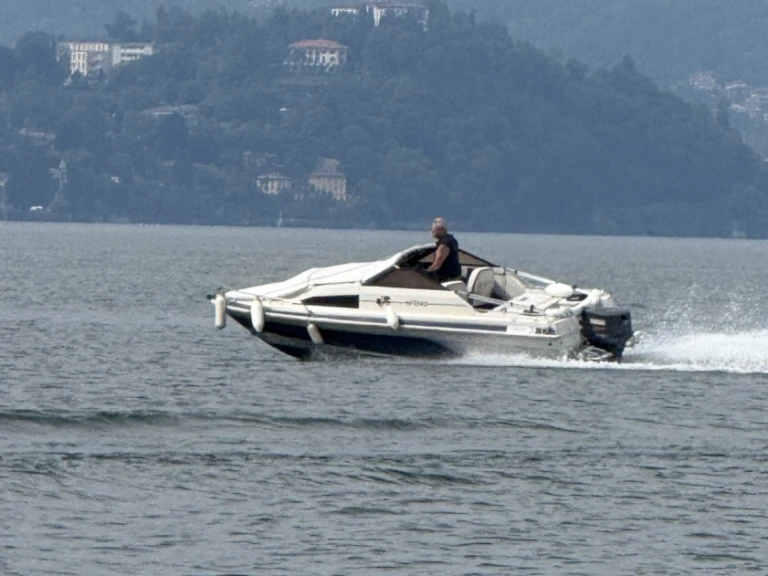 A HELLAS Hermes  między profesjonalistami a osobami prywatnymi w Stresa